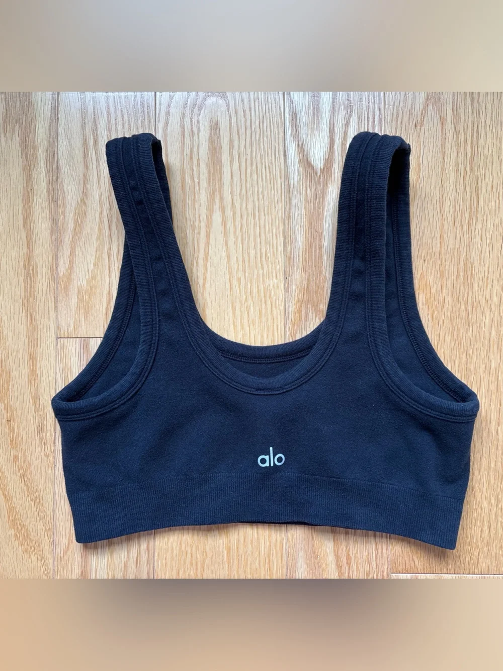 Alo Seamless Chosen Bra in Black (Size Medium)